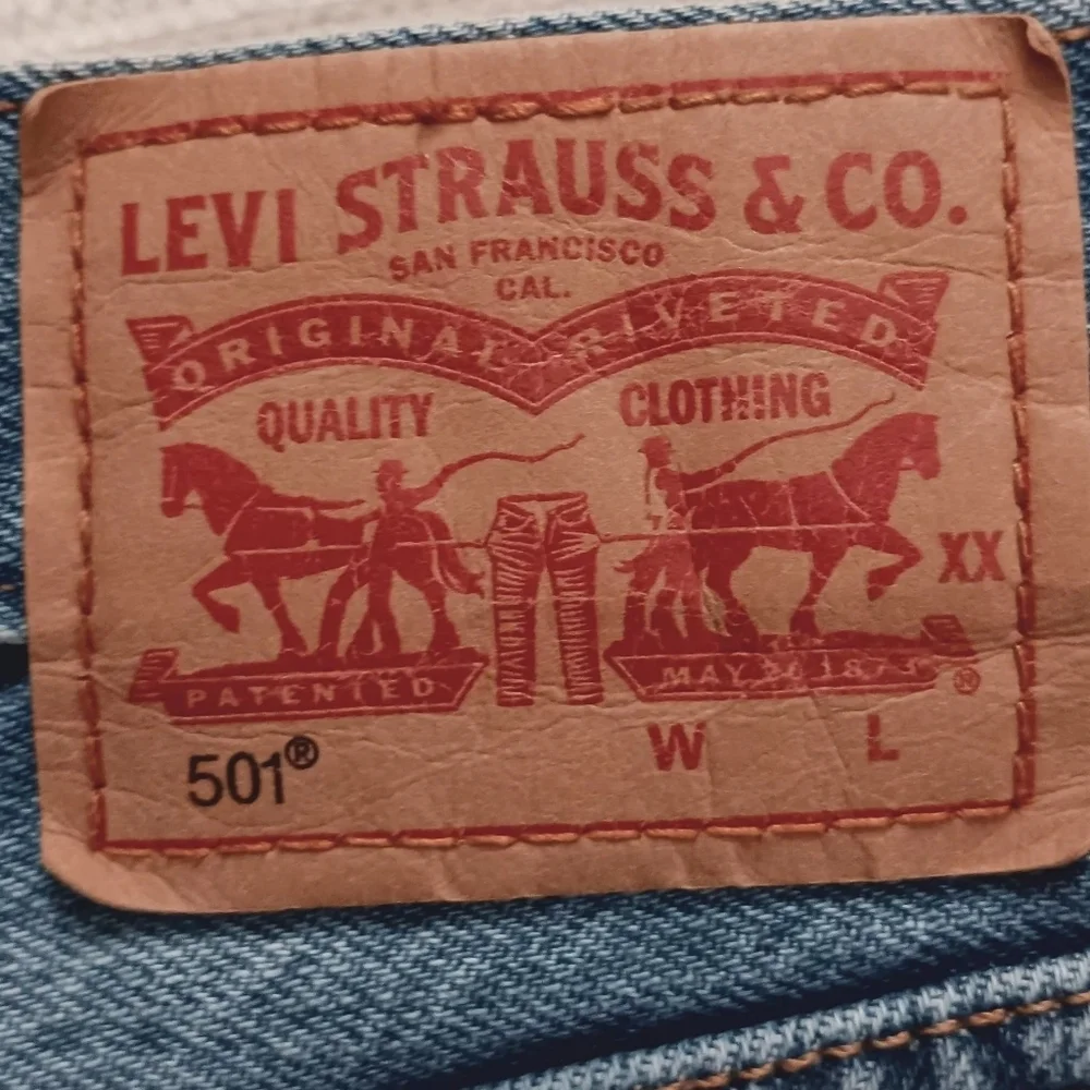 Levis laid jean returns